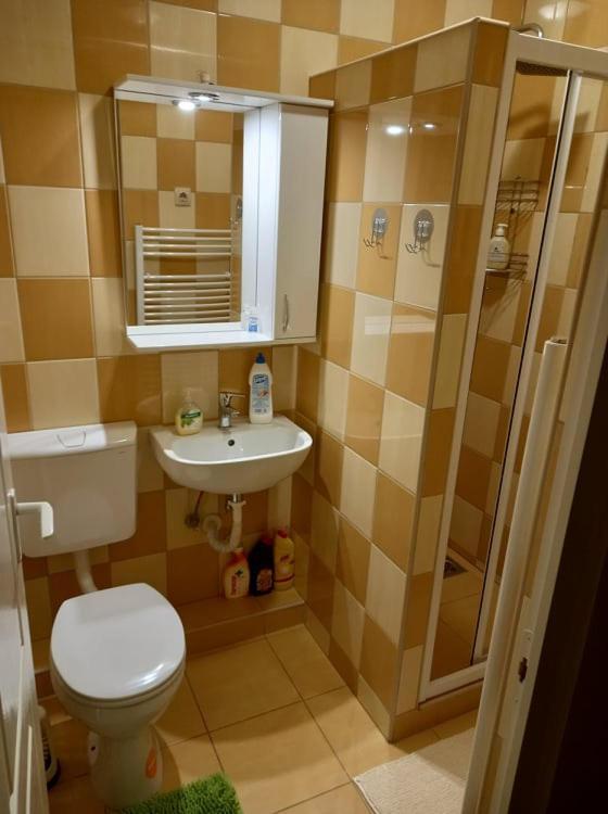 Zenit Apartman Mako Luaran gambar